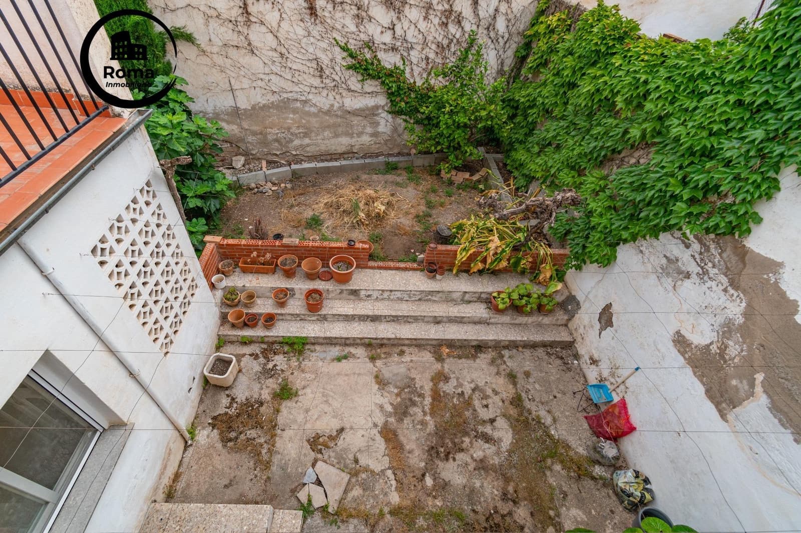 3 bedroom Terraced Villa for sale in La Zubia with garage - € 220,000 (Ref: 9656220)