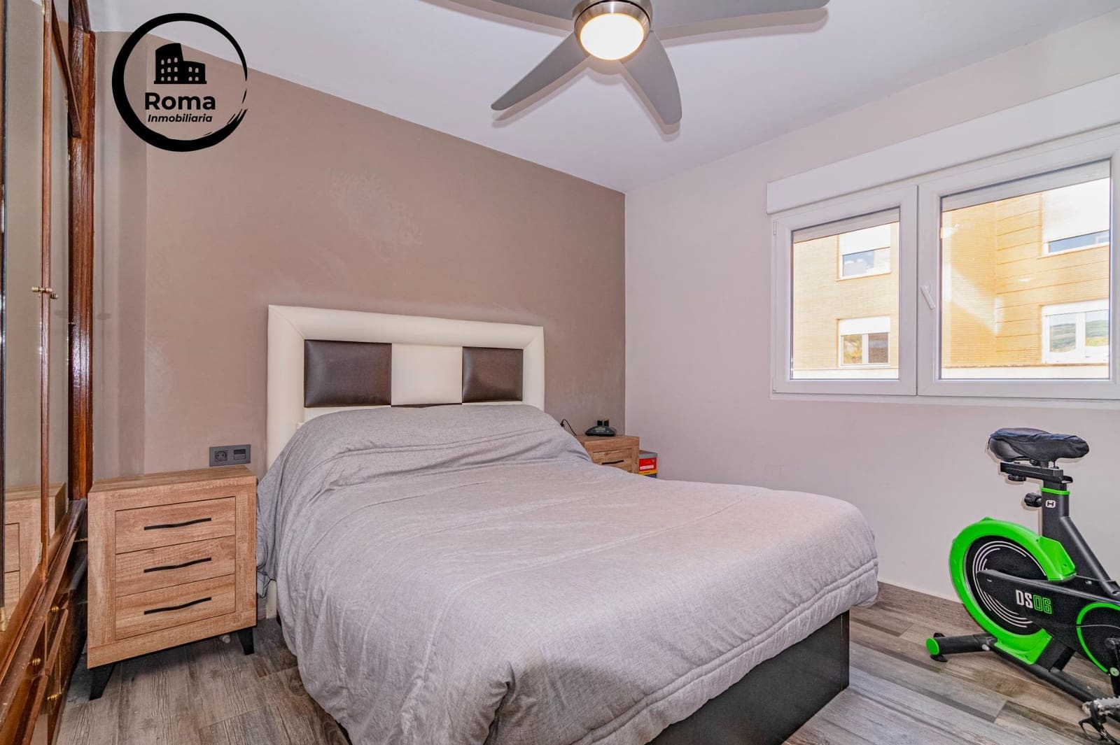 Piso de 3 habitaciones en Granada ciudad en venta - 239.000 € (Ref: 9663878)