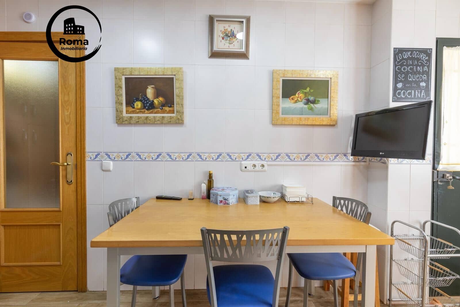 4 bedroom Semi-detached Villa for sale in Albolote with garage - € 299,900 (Ref: 9663884)