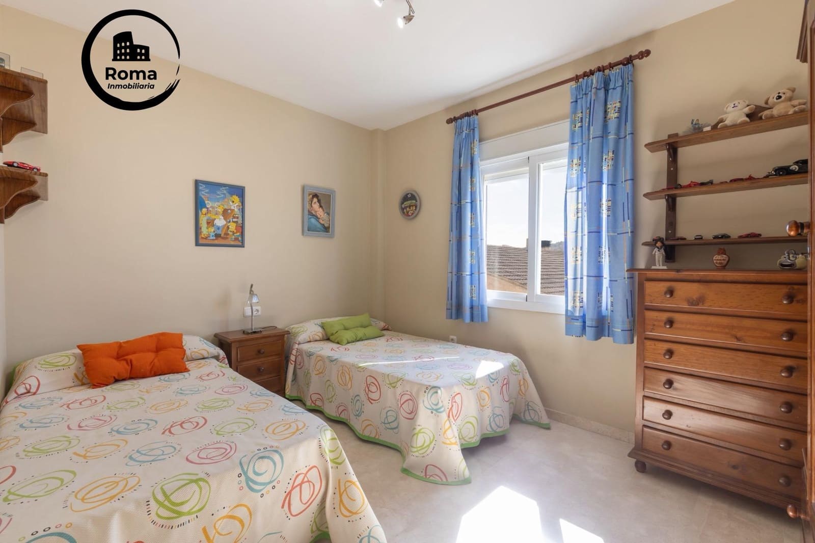 4 bedroom Semi-detached Villa for sale in Albolote with garage - € 299,900 (Ref: 9663884)