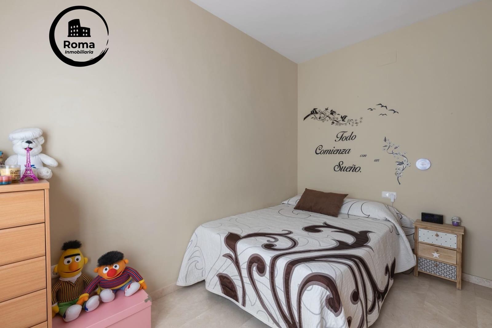 4 bedroom Semi-detached Villa for sale in Albolote with garage - € 299,900 (Ref: 9663884)