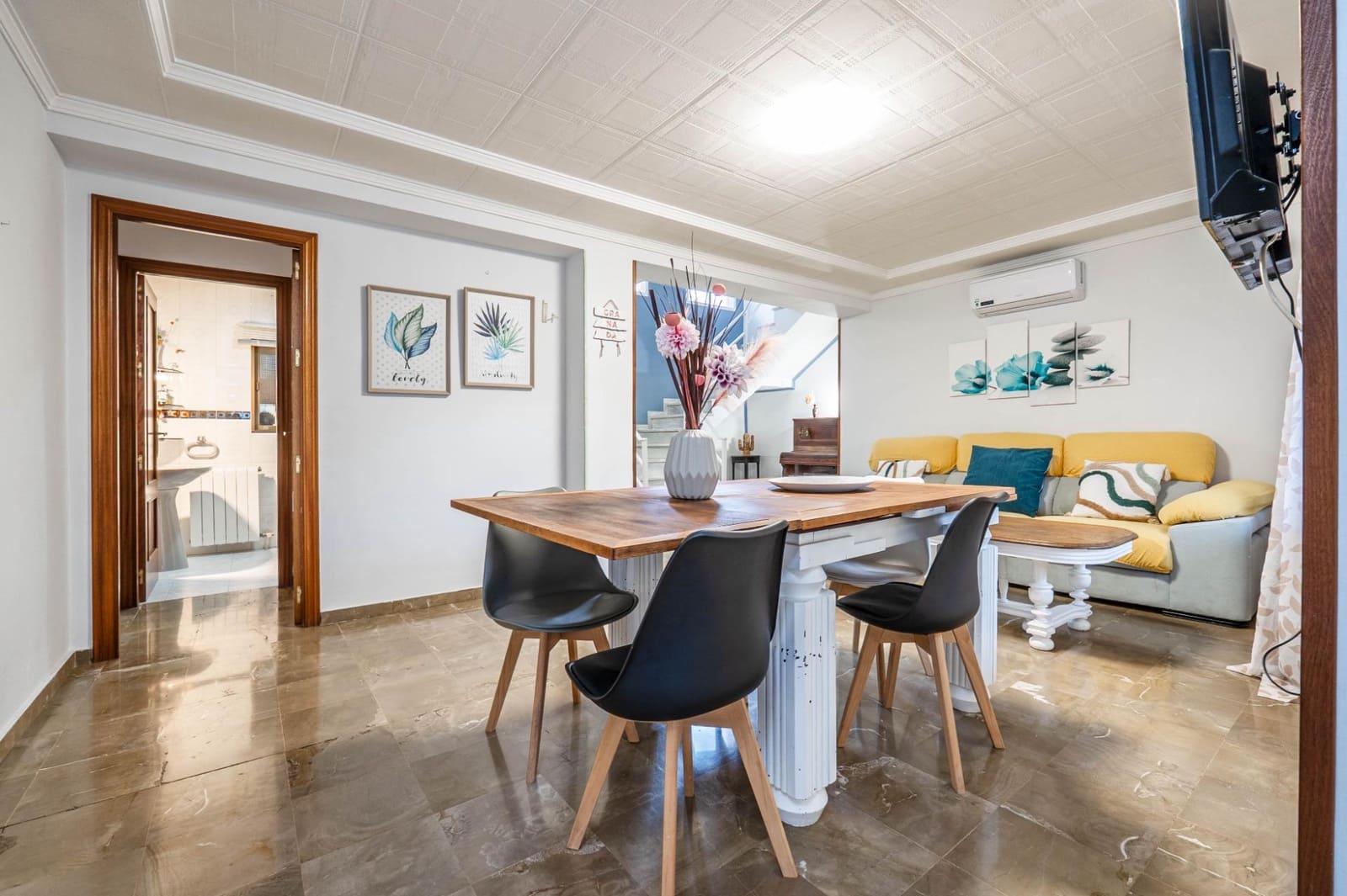 4 sypialnia Dom blizniak na sprzedaż w Huetor Vega z basenem - 315 000 € (Ref: 9663885)