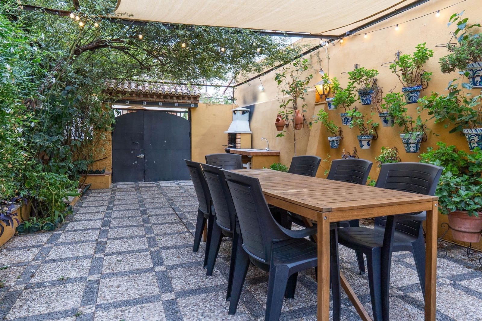 4 sypialnia Dom blizniak na sprzedaż w Huetor Vega z basenem - 315 000 € (Ref: 9663885)