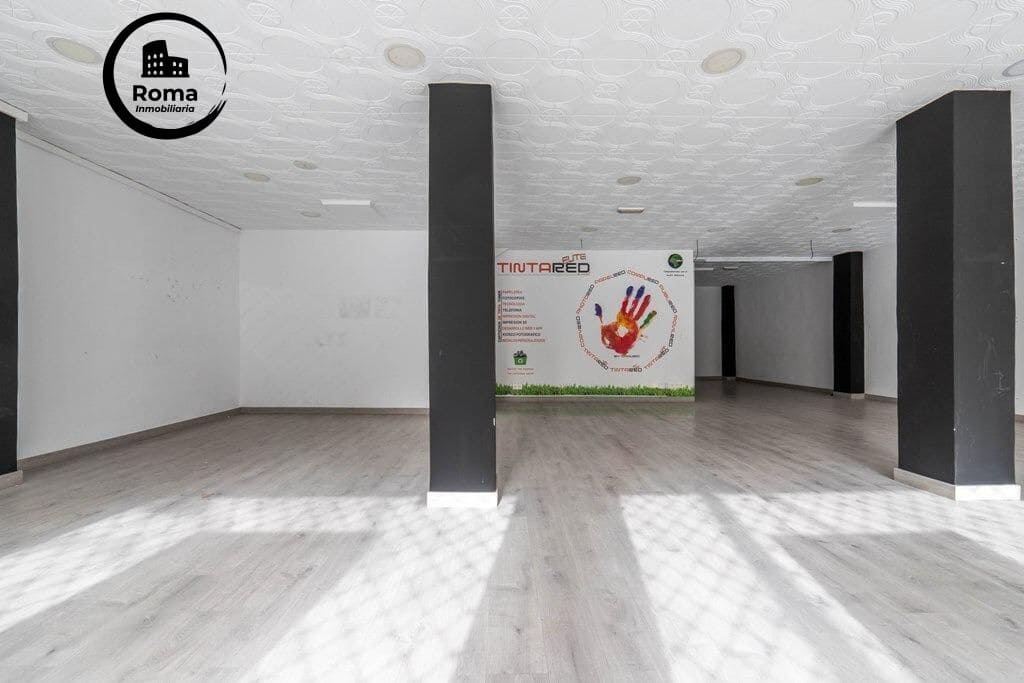 Commerciale in vendita in Granada citta - 235.000 € (Rif: 9666703)