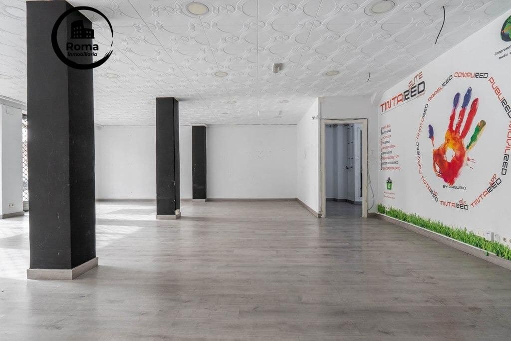 Commerciale in vendita in Granada citta - 235.000 € (Rif: 9666703)