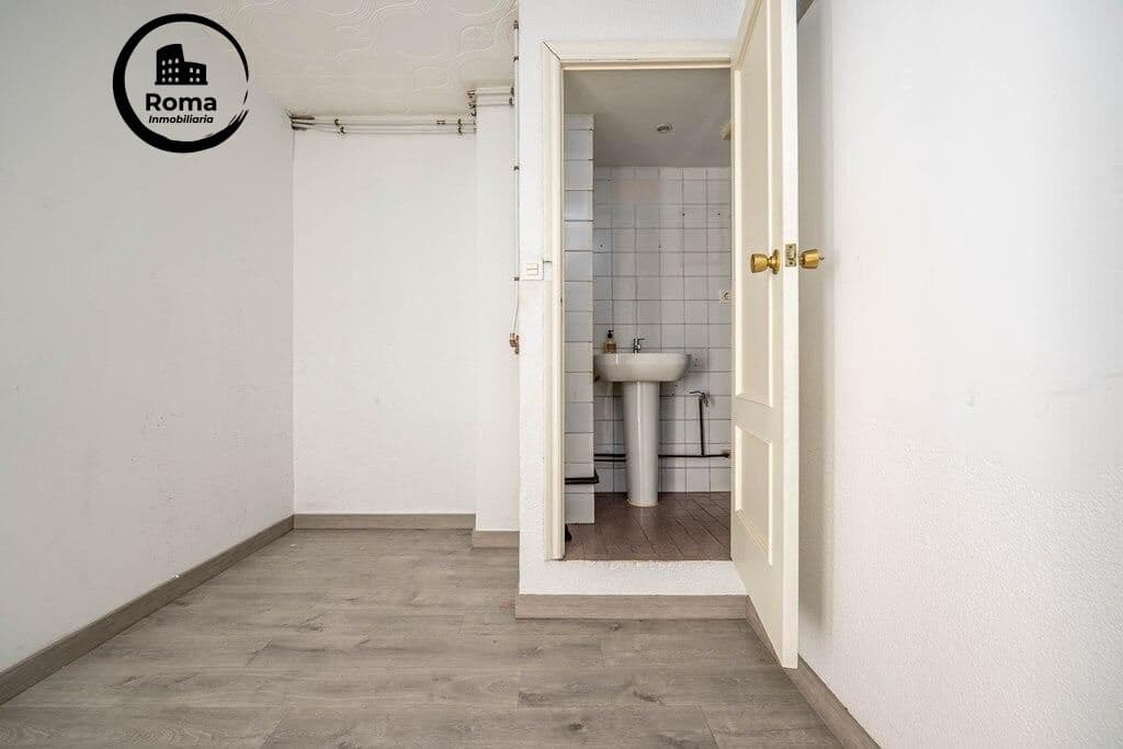 Commerciale in vendita in Granada citta - 235.000 € (Rif: 9666703)