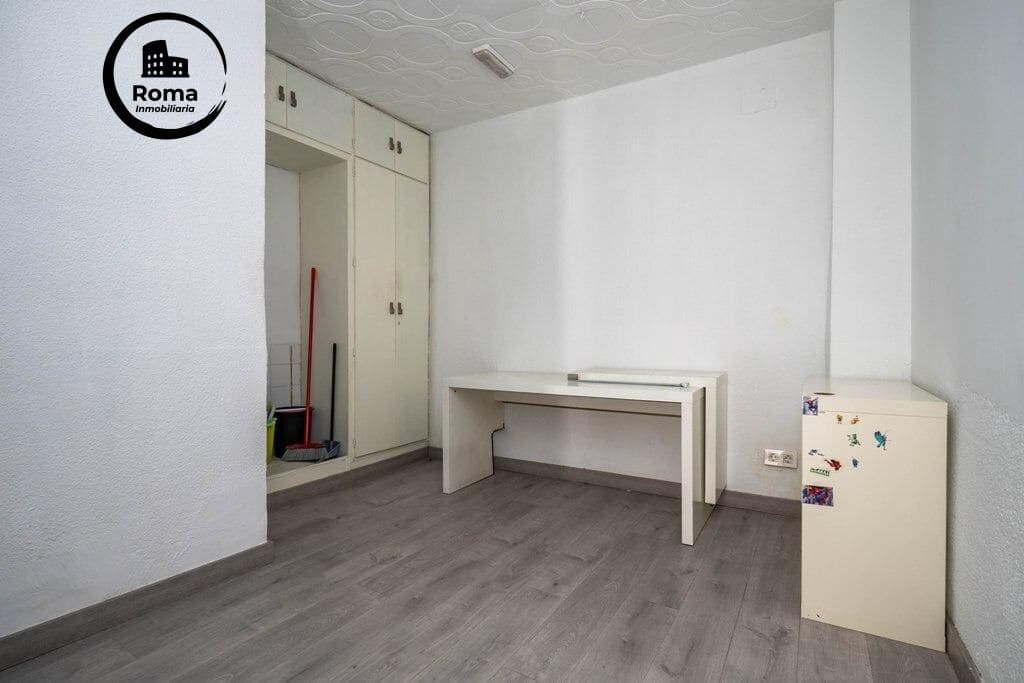 Commerciale in vendita in Granada citta - 235.000 € (Rif: 9666703)