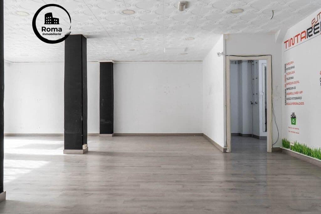 Commerciale in vendita in Granada citta - 235.000 € (Rif: 9666703)