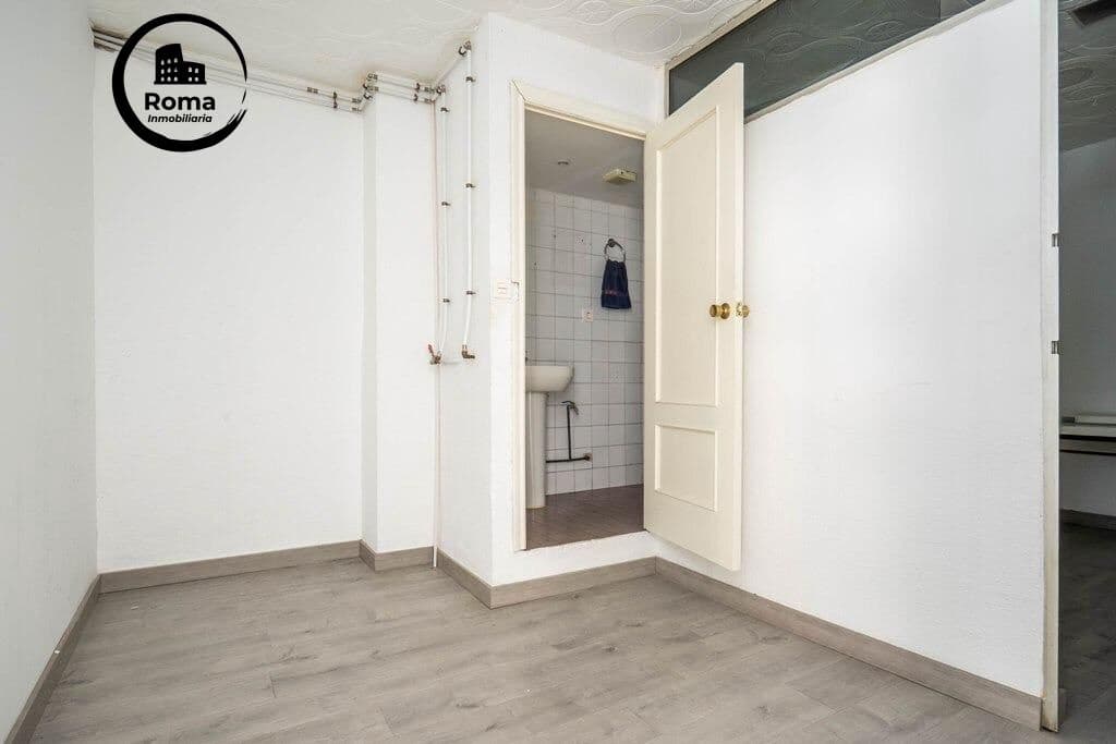 Commerciale in vendita in Granada citta - 235.000 € (Rif: 9666703)