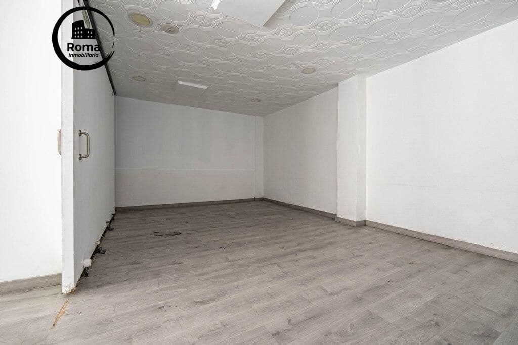 Commerciale in vendita in Granada citta - 235.000 € (Rif: 9666703)