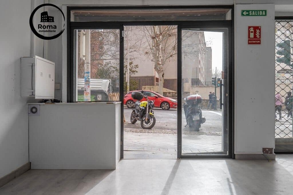 Commerciale in vendita in Granada citta - 235.000 € (Rif: 9666703)