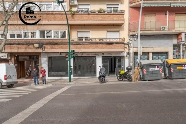 Kommersiell till salu i Pajaritos - Plaza de Toros, Granada stad - 235 000 € (Ref: 9666703)