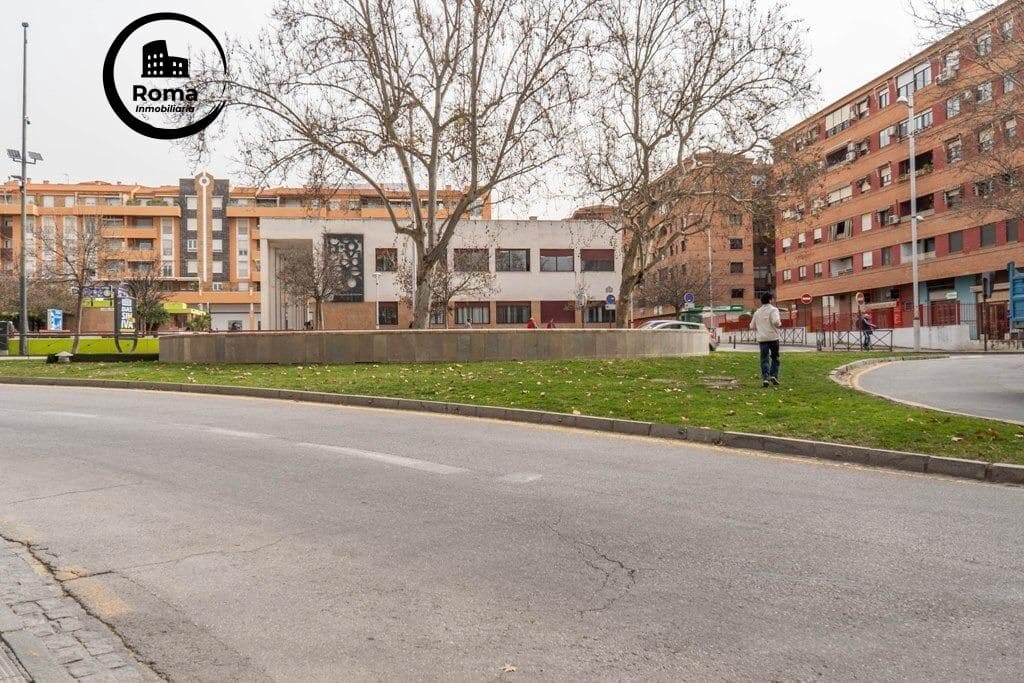 Commerciale in vendita in Granada citta - 235.000 € (Rif: 9666703)