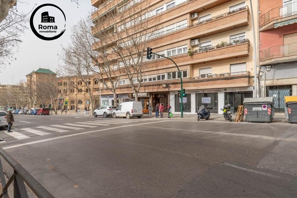 Commerciale in vendita in Granada citta - 235.000 € (Rif: 9666703)