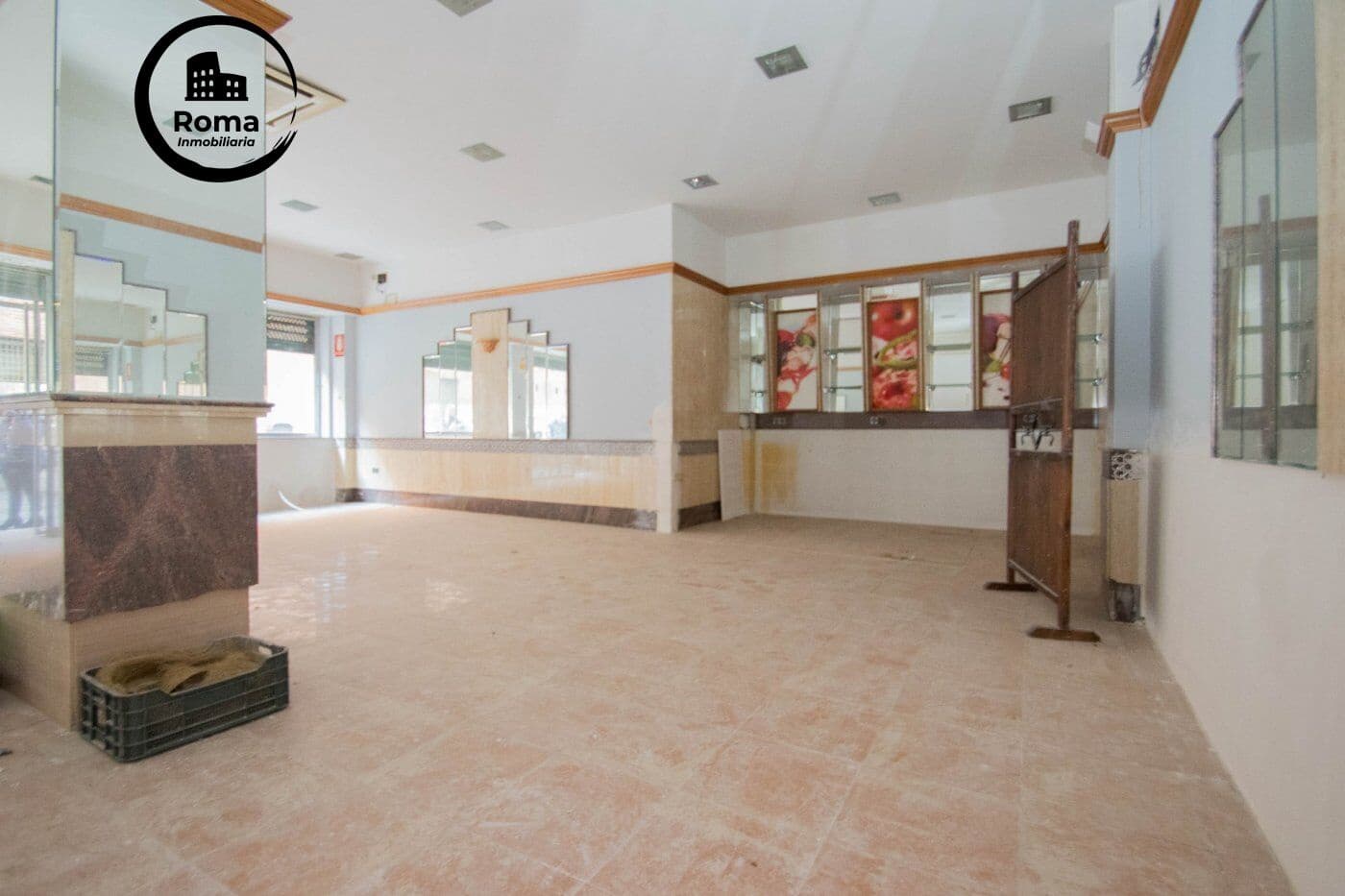 Local Comercial en Granada ciudad en venta - 235.000 € (Ref: 9666704)