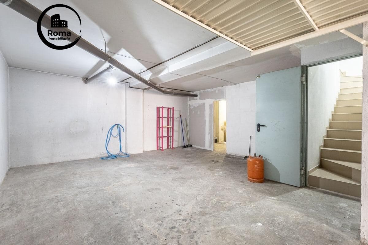 4 slaapkamer Rijtjeshuis te koop in La Zubia met garage - € 220.000 (Ref: 9666708)