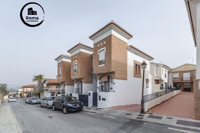 4 slaapkamer Rijtjeshuis te koop in La Zubia met garage - € 220.000 (Ref: 9666708)