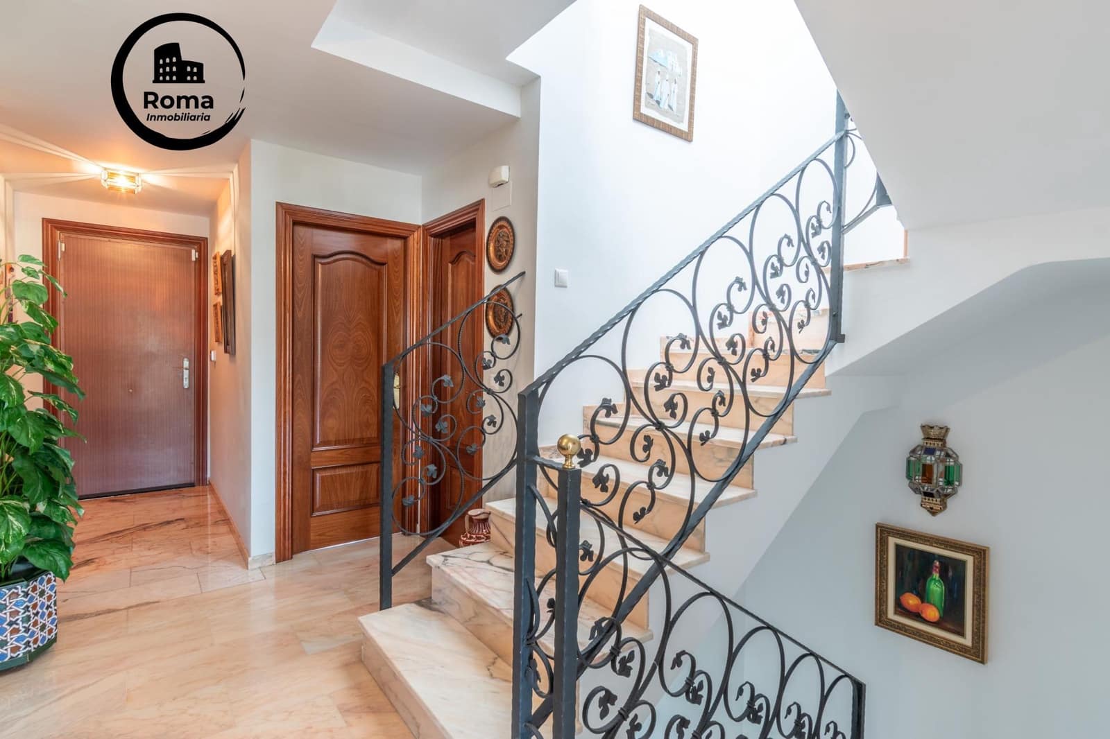 5 slaapkamer Halfvrijstaande villa te koop in Granada stad met zwembad garage - € 410.000 (Ref: 9666712)