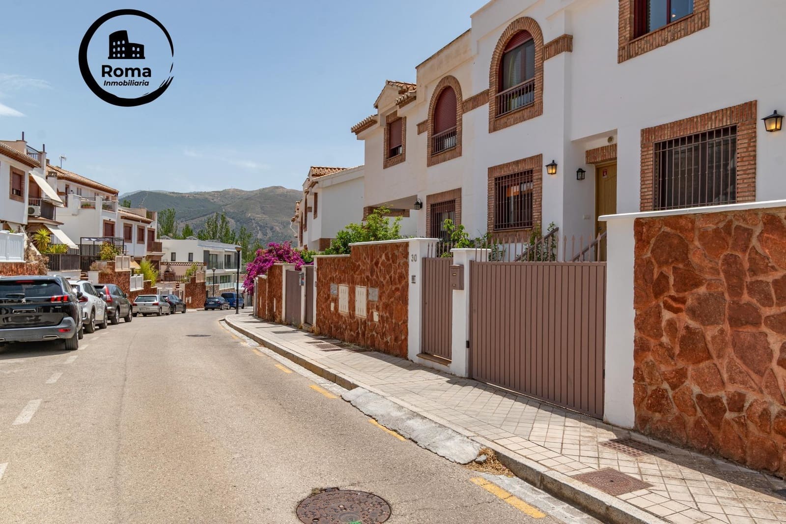 5 slaapkamer Halfvrijstaande villa te koop in Granada stad met zwembad garage - € 410.000 (Ref: 9666712)