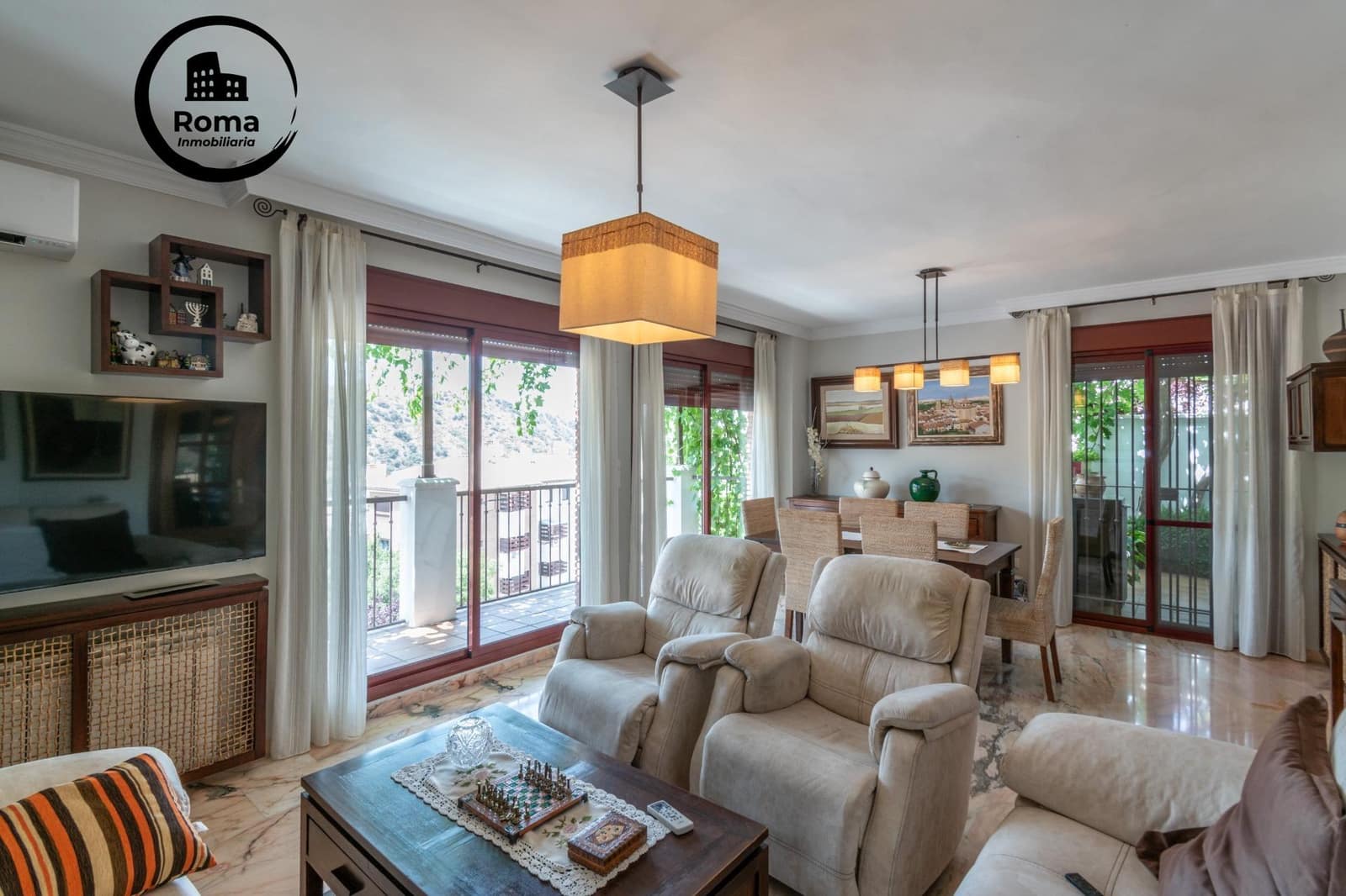 5 slaapkamer Halfvrijstaande villa te koop in Granada stad met zwembad garage - € 410.000 (Ref: 9666712)