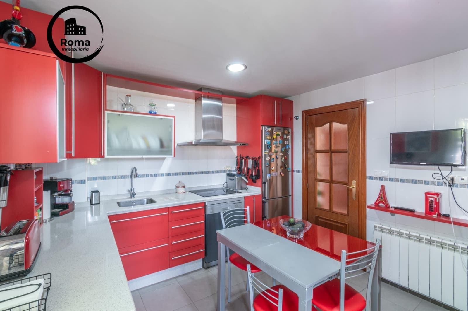 5 slaapkamer Halfvrijstaande villa te koop in Granada stad met zwembad garage - € 410.000 (Ref: 9666712)