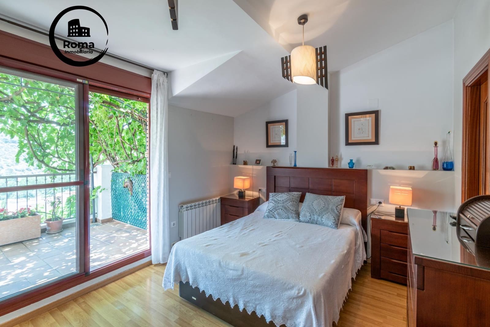 5 slaapkamer Halfvrijstaande villa te koop in Granada stad met zwembad garage - € 410.000 (Ref: 9666712)