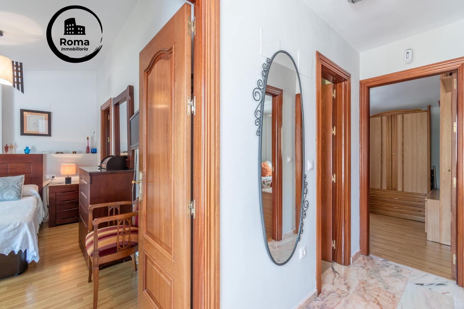 5 slaapkamer Halfvrijstaande villa te koop in Granada stad met zwembad garage - € 410.000 (Ref: 9666712)