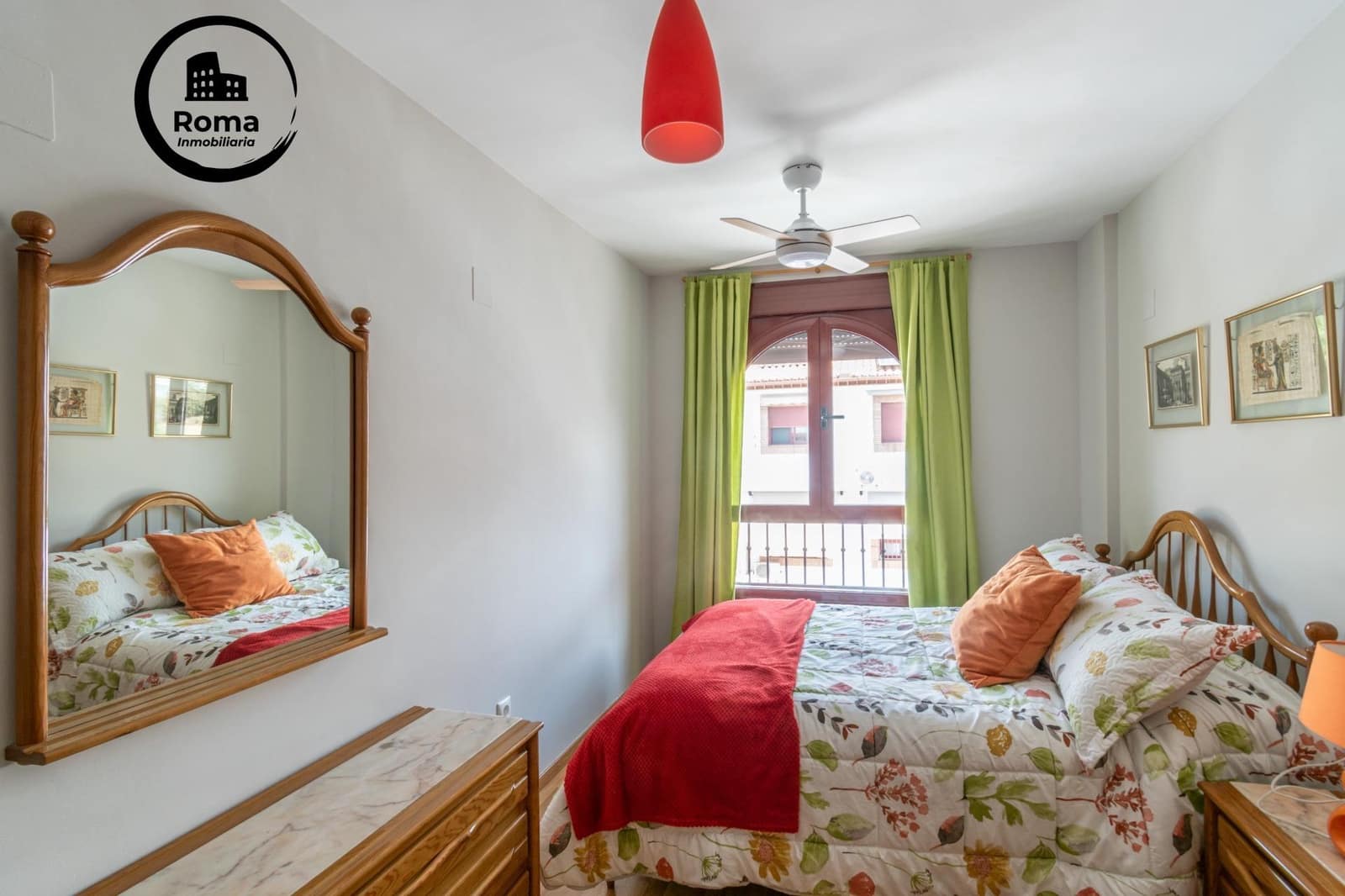 5 slaapkamer Halfvrijstaande villa te koop in Granada stad met zwembad garage - € 410.000 (Ref: 9666712)