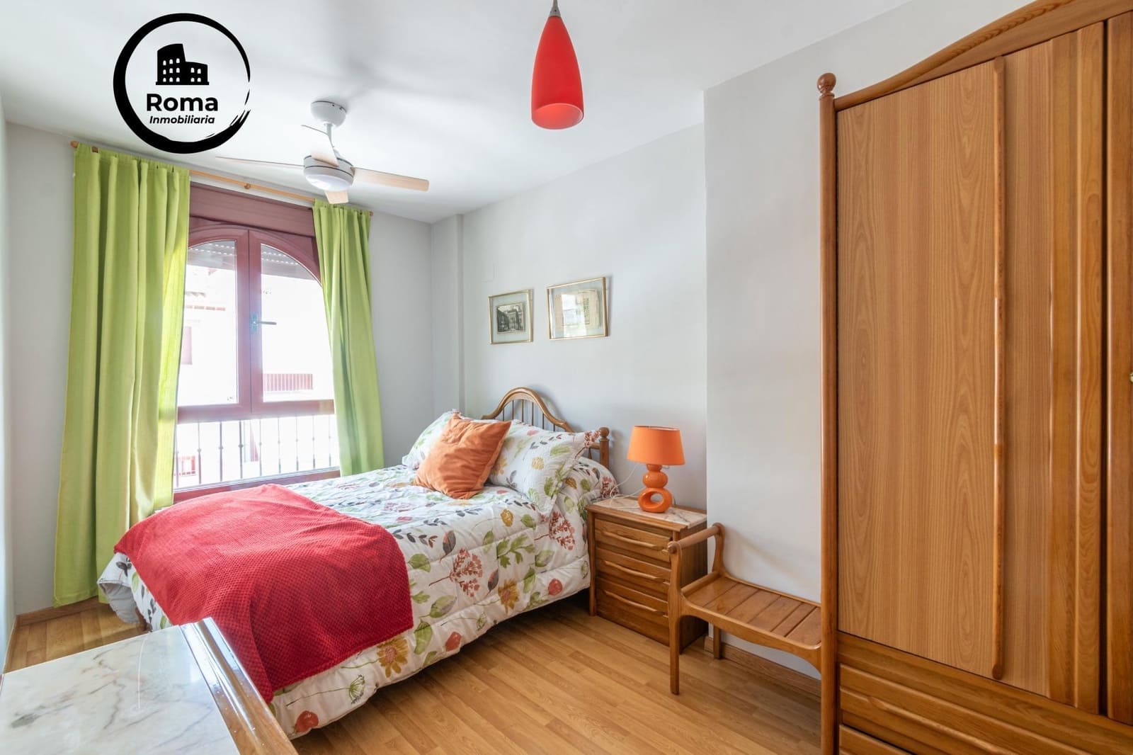 5 slaapkamer Halfvrijstaande villa te koop in Granada stad met zwembad garage - € 410.000 (Ref: 9666712)