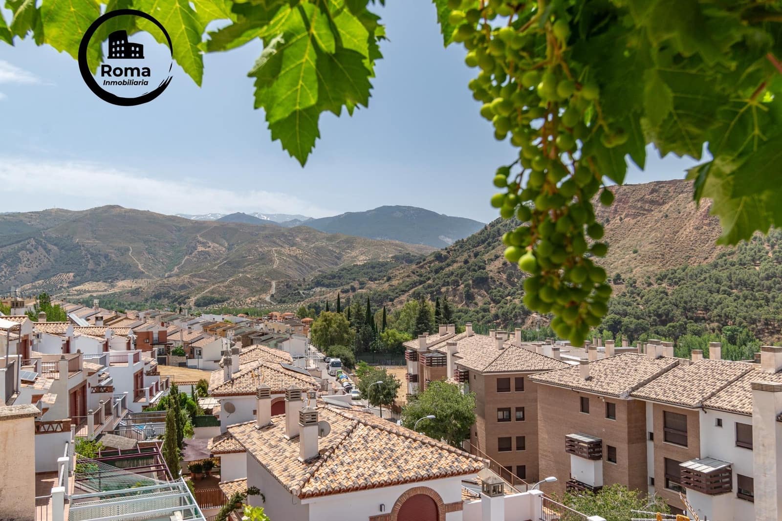 5 slaapkamer Halfvrijstaande villa te koop in Granada stad met zwembad garage - € 410.000 (Ref: 9666712)