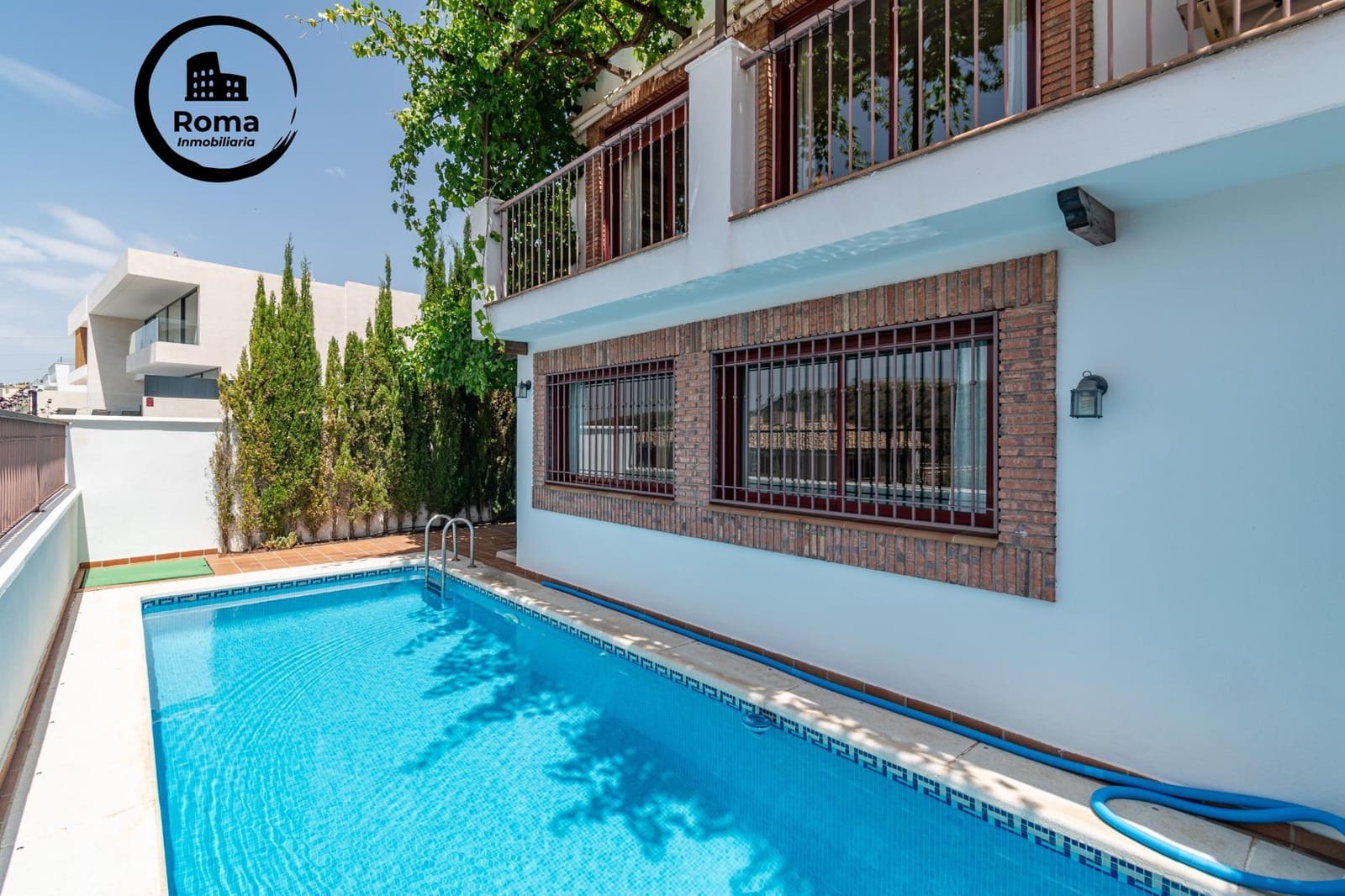 5 slaapkamer Halfvrijstaande villa te koop in Granada stad met zwembad garage - € 410.000 (Ref: 9666712)