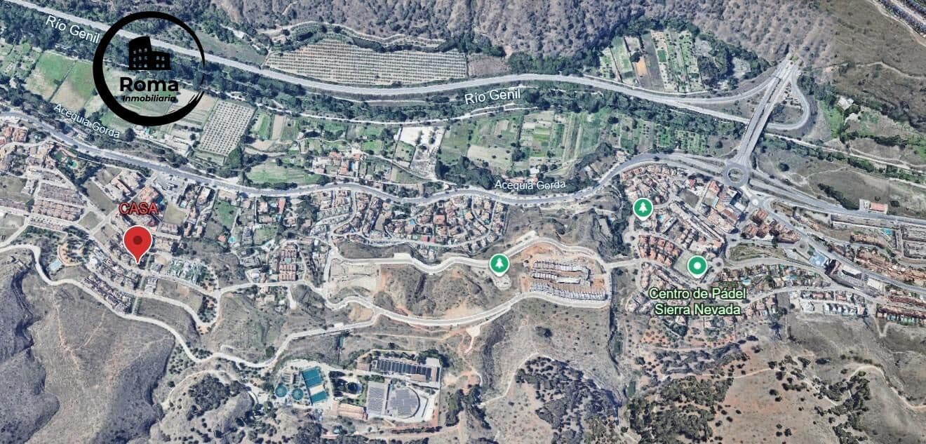 5 slaapkamer Halfvrijstaande villa te koop in Granada stad met zwembad garage - € 410.000 (Ref: 9666712)