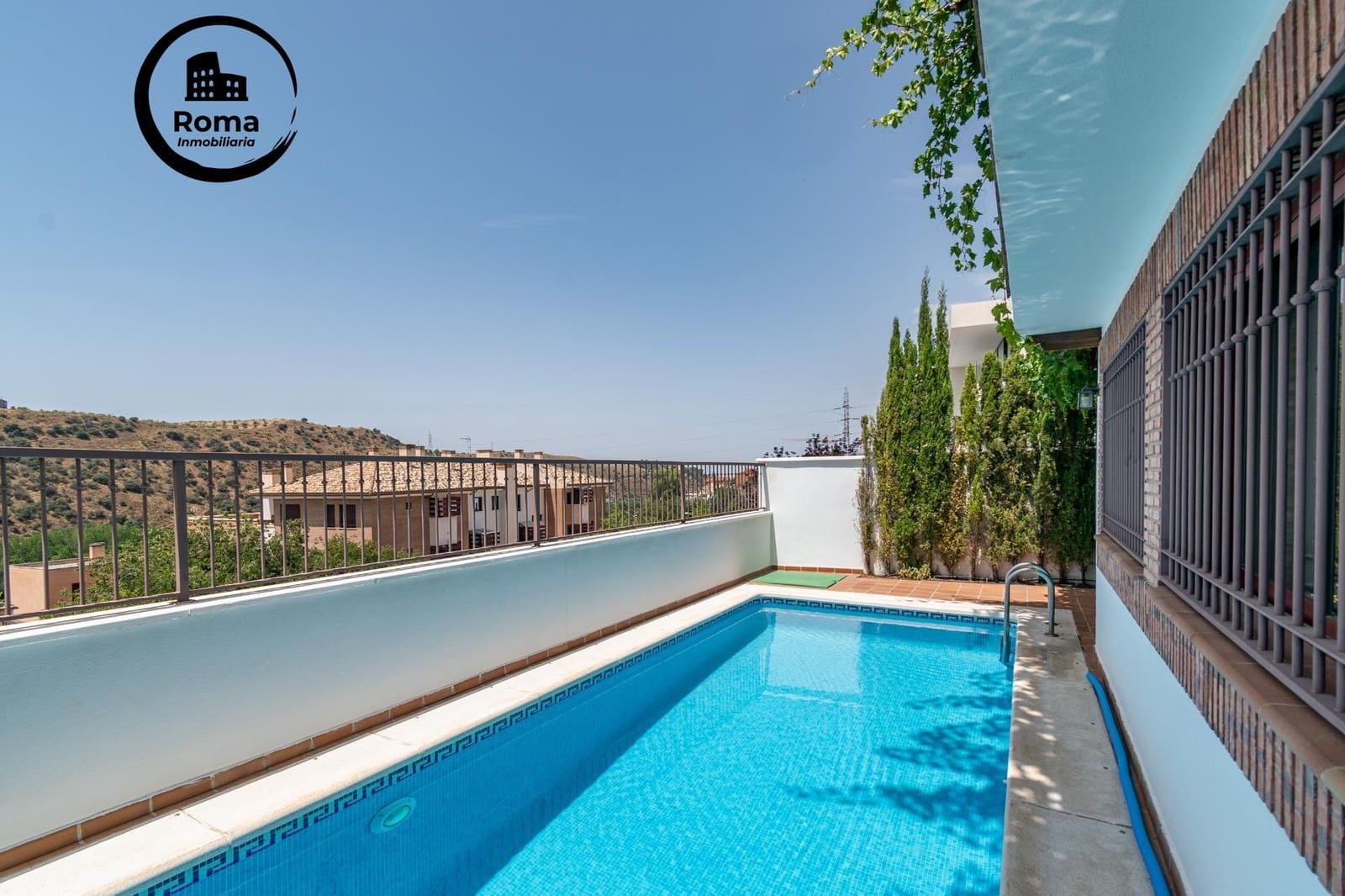 5 slaapkamer Halfvrijstaande villa te koop in Granada stad met zwembad garage - € 410.000 (Ref: 9666712)