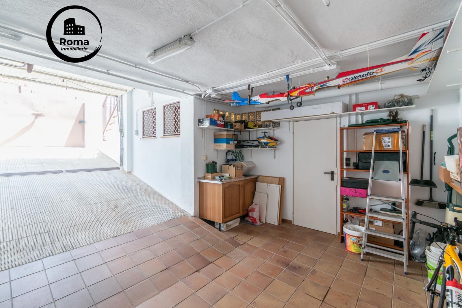 5 slaapkamer Halfvrijstaande villa te koop in Granada stad met zwembad garage - € 410.000 (Ref: 9666712)