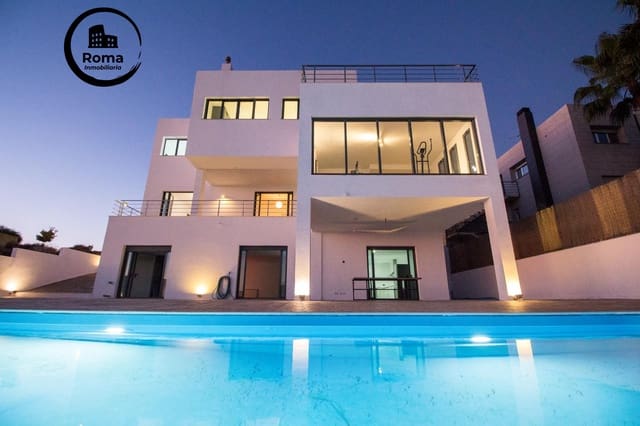 5 soverom Villa til salgs i La Zubia med svømmebasseng garasje - € 799 000 (Ref: 9670805)