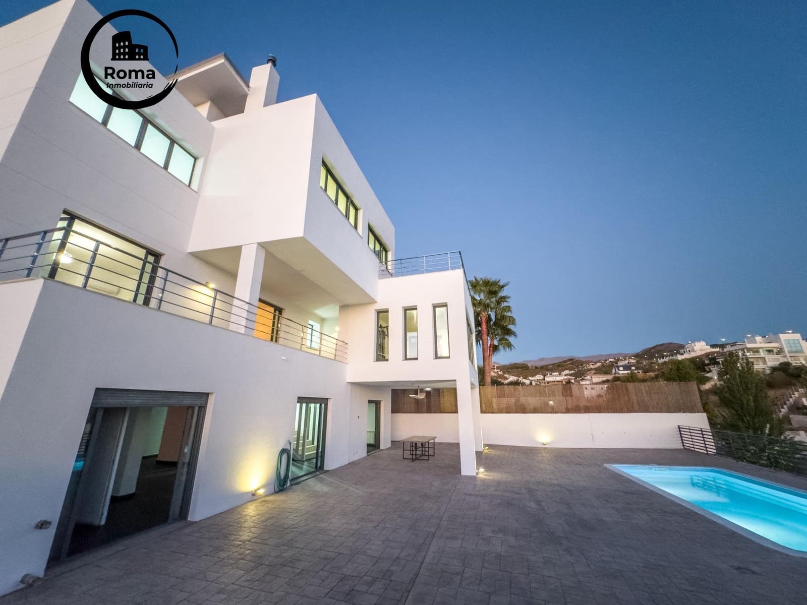 5 sovrum Villa till salu i La Zubia med pool garage - 799 000 € (Ref: 9670805)