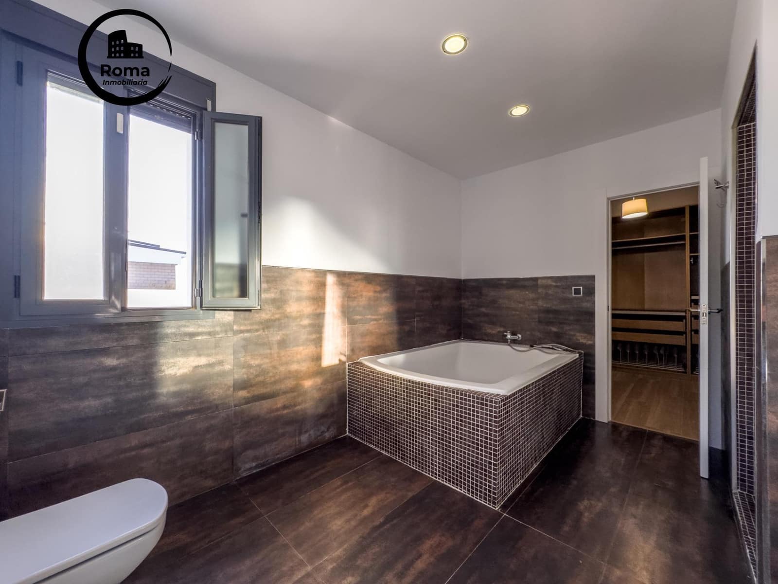 5 sovrum Villa till salu i La Zubia med pool garage - 799 000 € (Ref: 9670805)