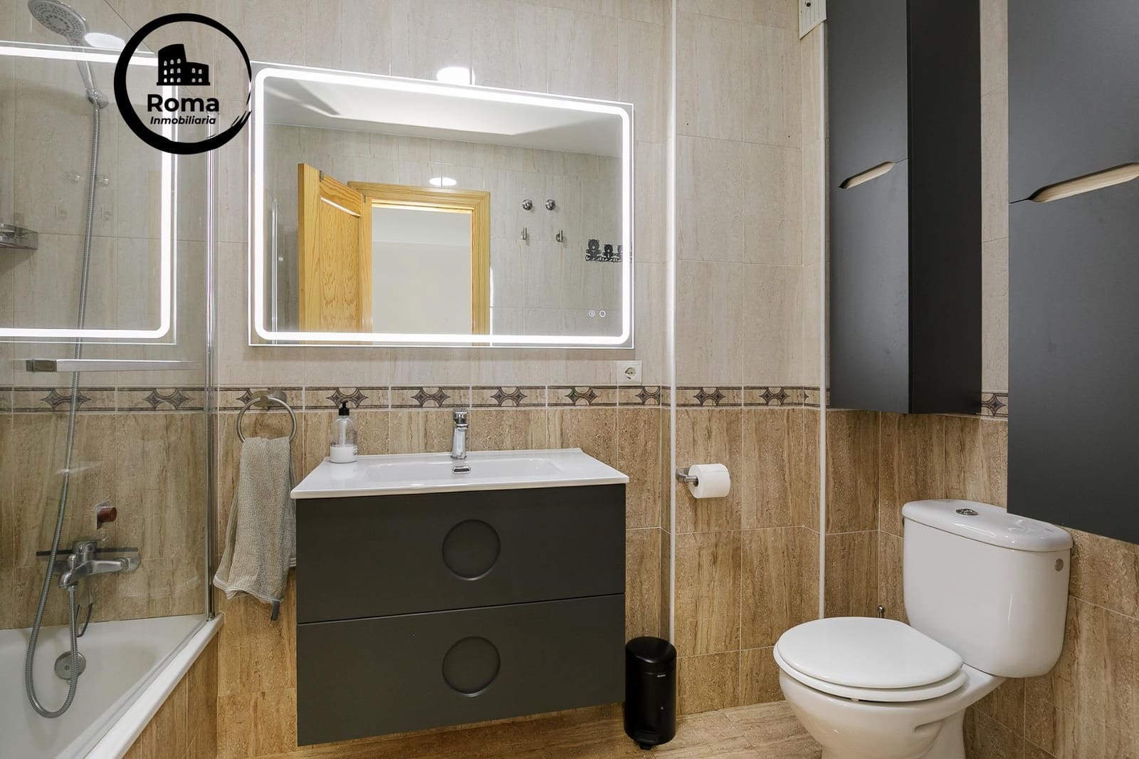 3 bedroom Terraced Villa for sale in Cenes de la Vega with garage - € 272,000 (Ref: 9670813)