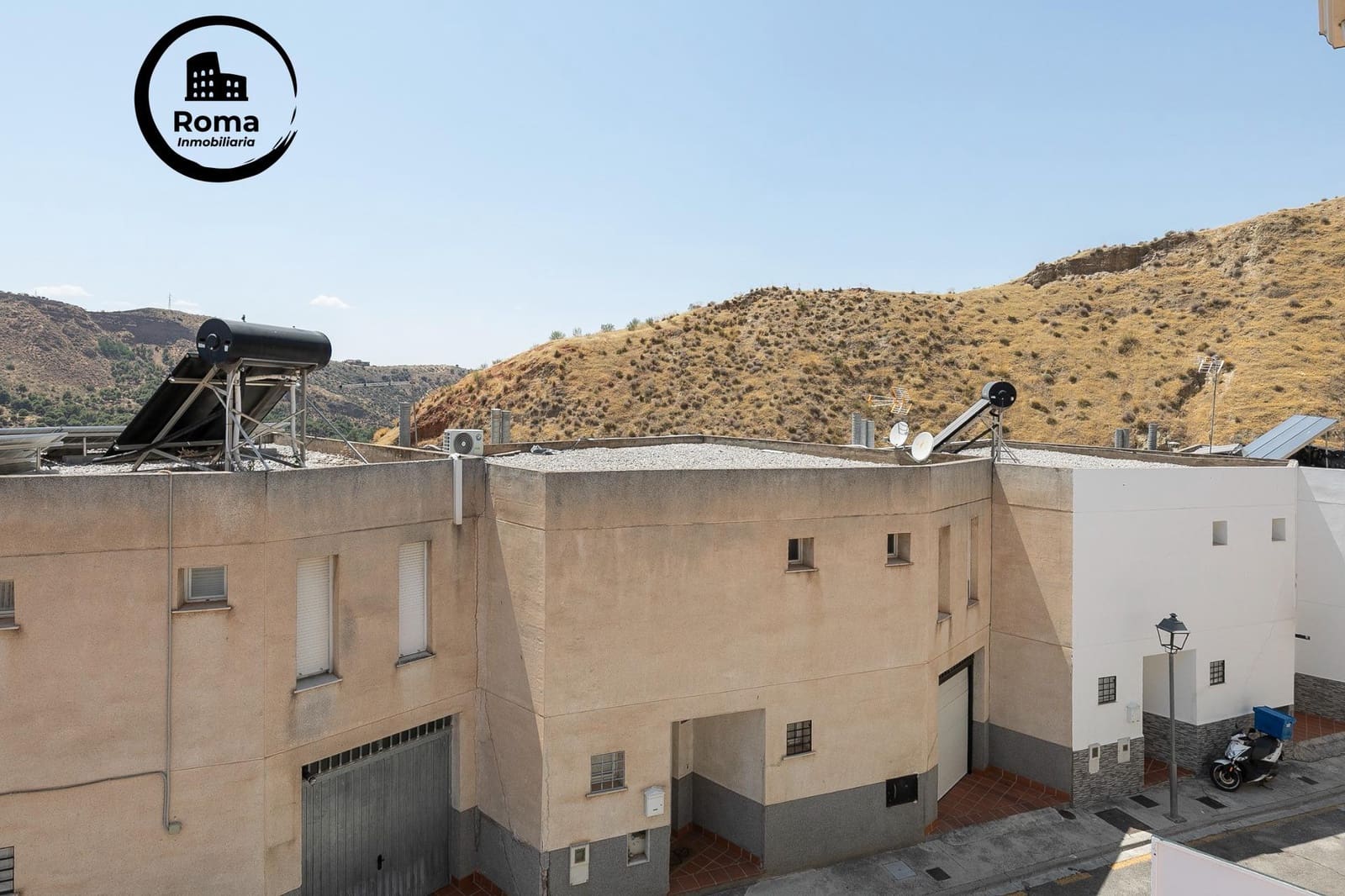 3 bedroom Terraced Villa for sale in Cenes de la Vega with garage - € 272,000 (Ref: 9670813)