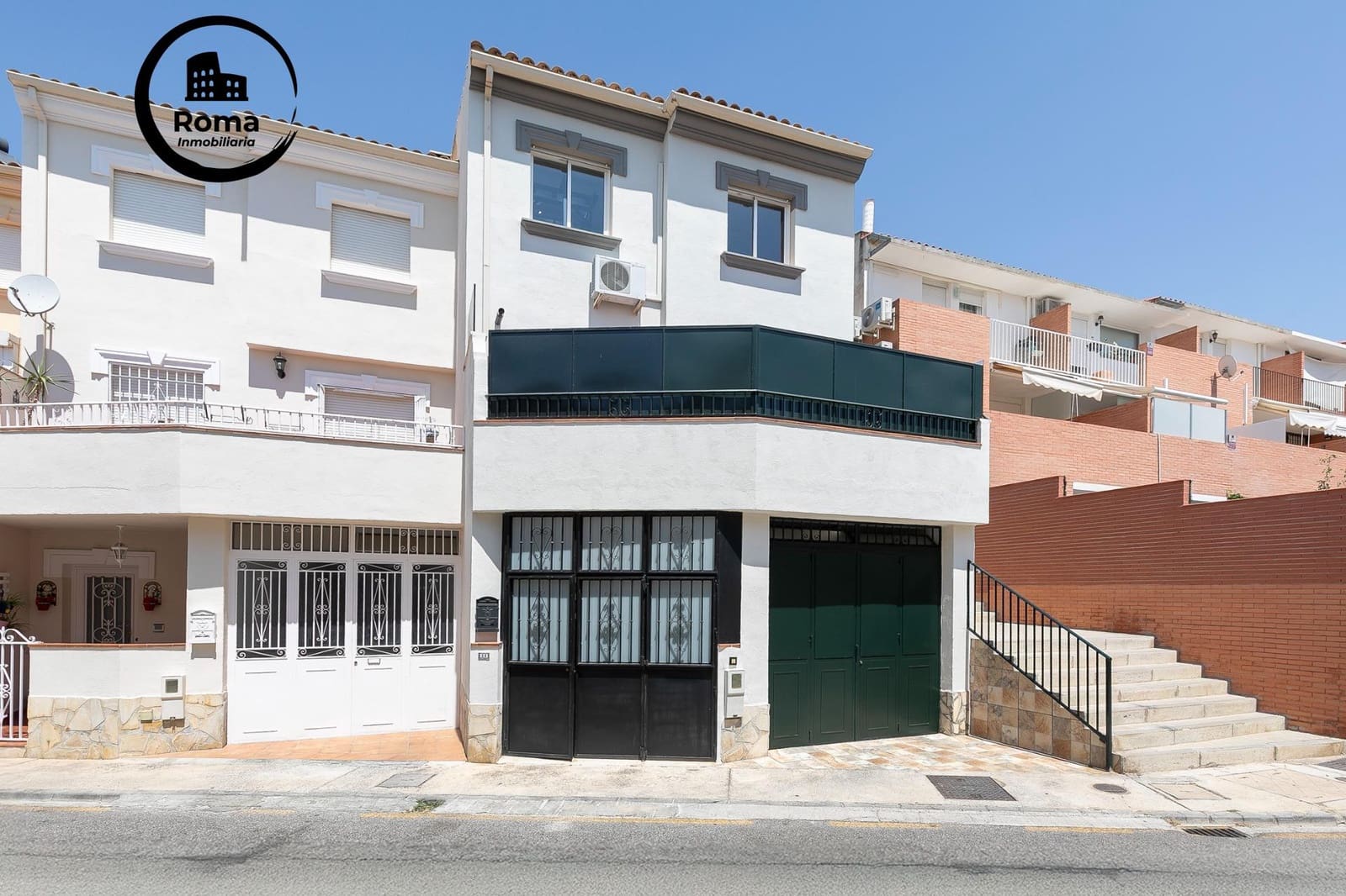 3 bedroom Terraced Villa for sale in Cenes de la Vega with garage - € 272,000 (Ref: 9670813)