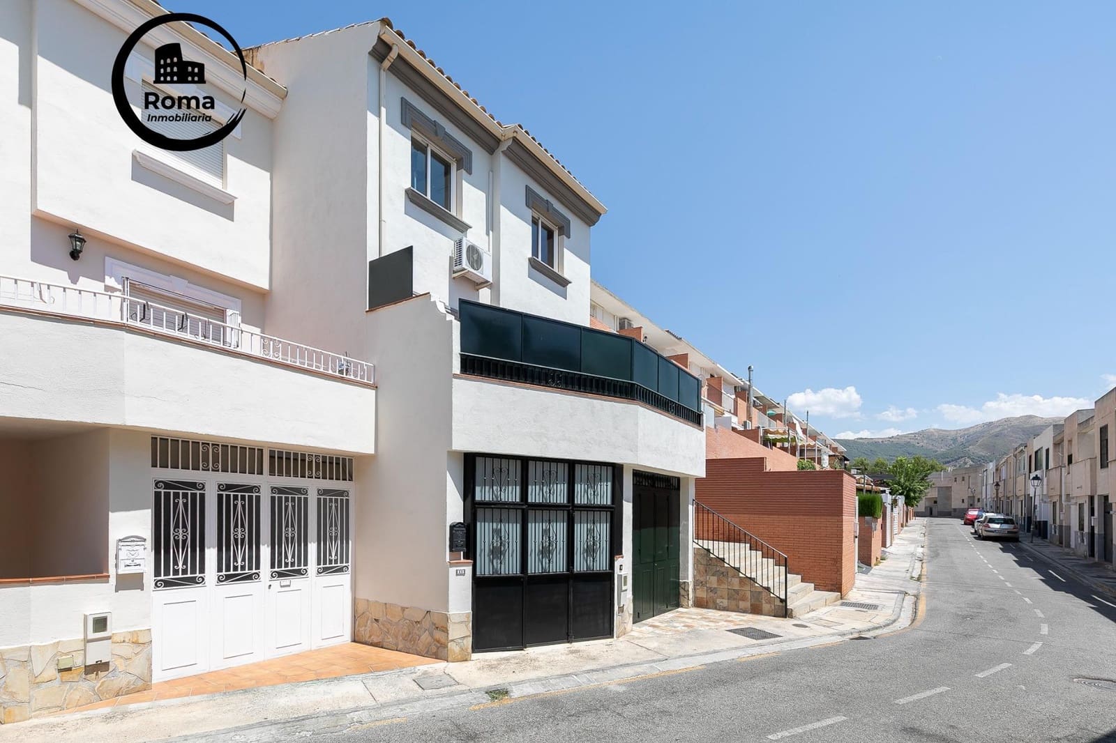 3 bedroom Terraced Villa for sale in Cenes de la Vega with garage - € 272,000 (Ref: 9670813)