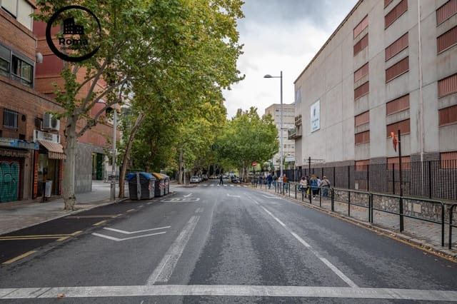 Garage zu verkaufen in Granada Stadt - 45.000 € (Ref: 9670827)