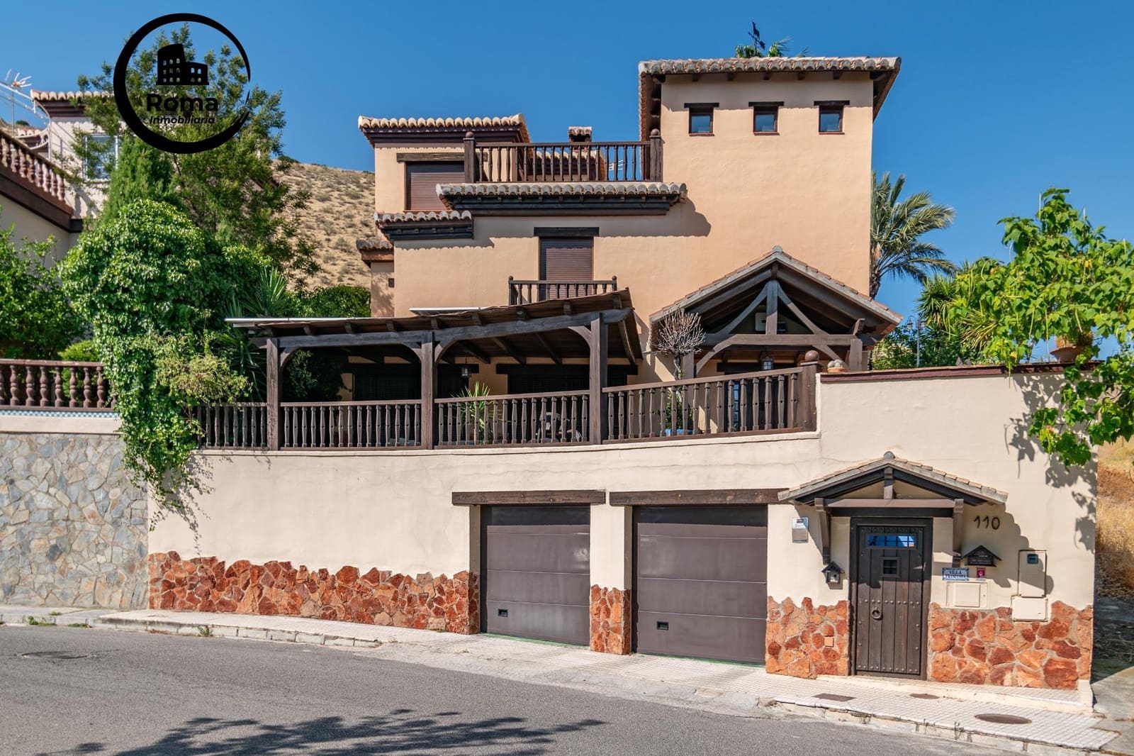 Chalet de 4 habitaciones en Cenes de la Vega en venta con garaje - 890.000 € (Ref: 9670829)