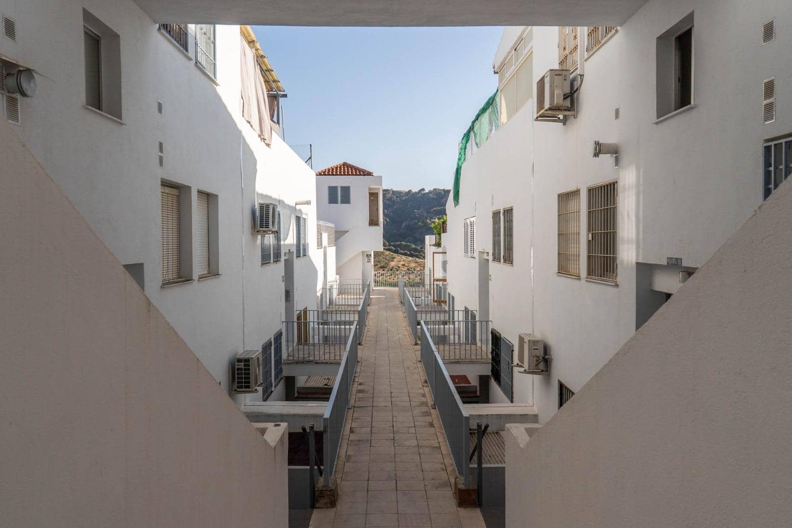 Garage for sale in Cenes de la Vega - € 9,000 (Ref: 9670830)