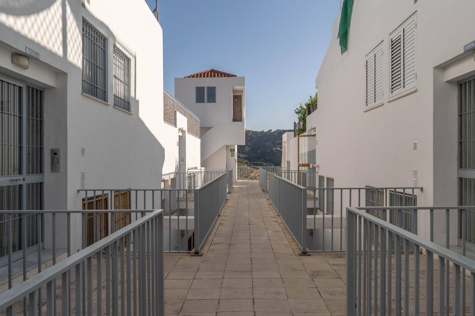 Garage for sale in Cenes de la Vega - € 9,000 (Ref: 9670830)