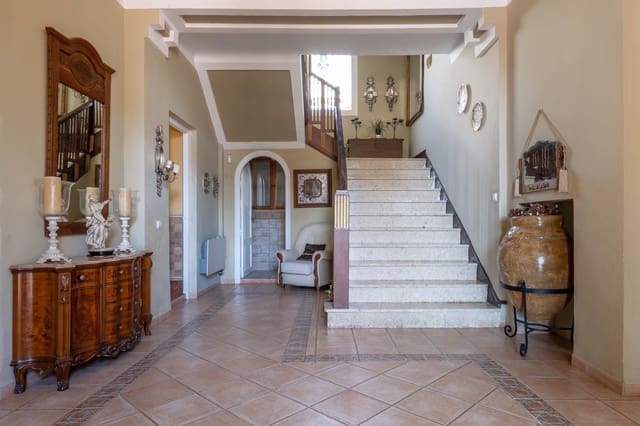 5 bedroom Villa for sale in Ogíjares with pool - € 725,000 (Ref: 9670831)