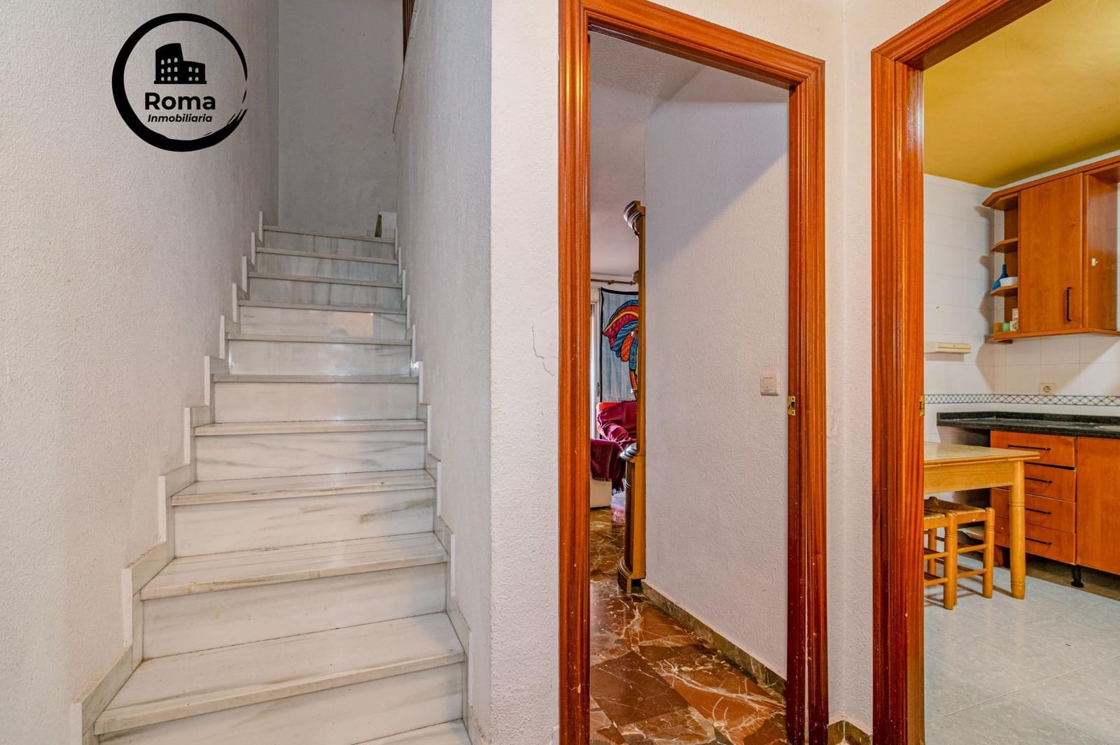 4 bedroom Apartment for sale in Granada city with garage - € 218,000 (Ref: 9670846)