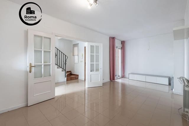 4 camera da letto Villetta a Schiera in vendita in La Zubia con garage - 220.000 € (Rif: 9674411)