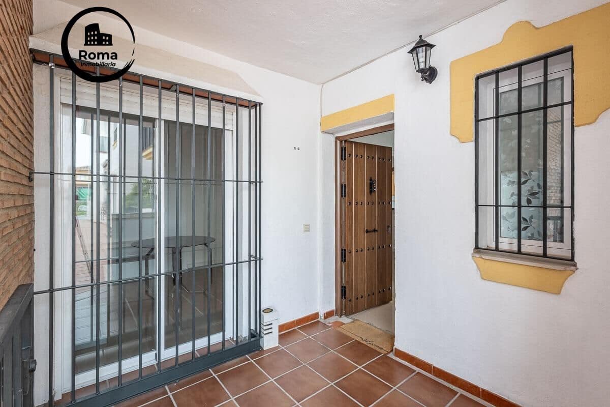 Adosado de 4 habitaciones en La Zubia en venta con garaje - 220.000 € (Ref: 9674411)