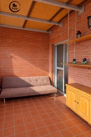 4 bedroom Apartment for sale in Granada city with garage - € 218,000 (Ref: 9674413)